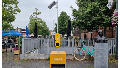 Even smeren tegen de zon, Oosterhout heeft primeur met de zonnebrandpaal